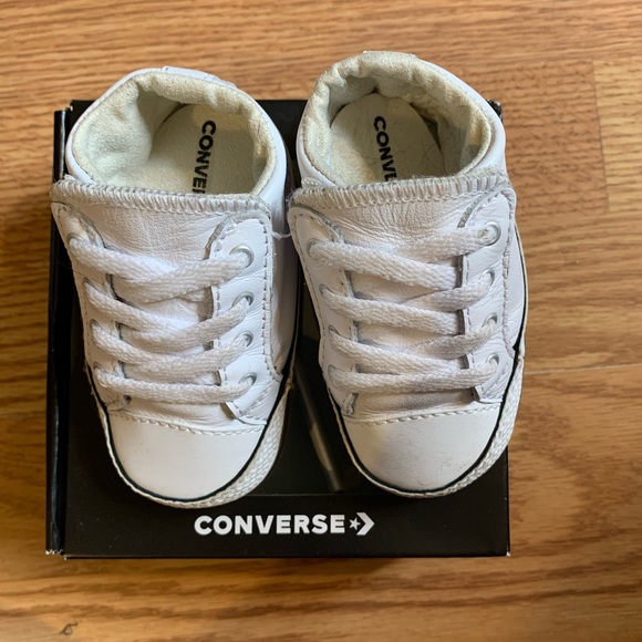 Converse crib shoes - Picture 2 of 4